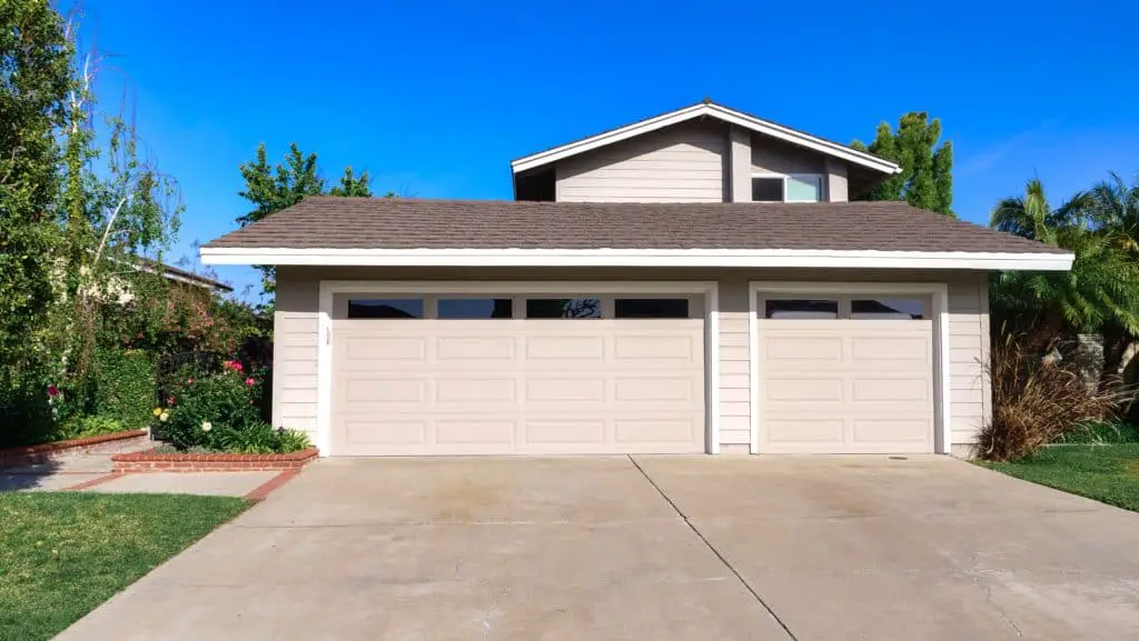 standard garage door sizes